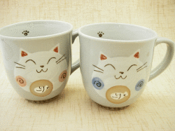 【猫雑貨　和食器　マグカップ】しっぽ猫　マグカップ（赤・青）