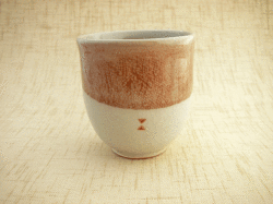 のほほん猫 湯呑(紅)