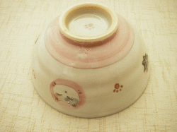 【和食器　猫柄　アウトレット】彫ねこご飯茶わん（ピンク）
