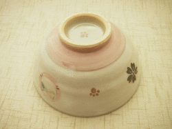 【和食器　猫柄　アウトレット】彫ねこご飯茶わん（ピンク）