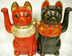 古色大正招き猫(中)黒・赤